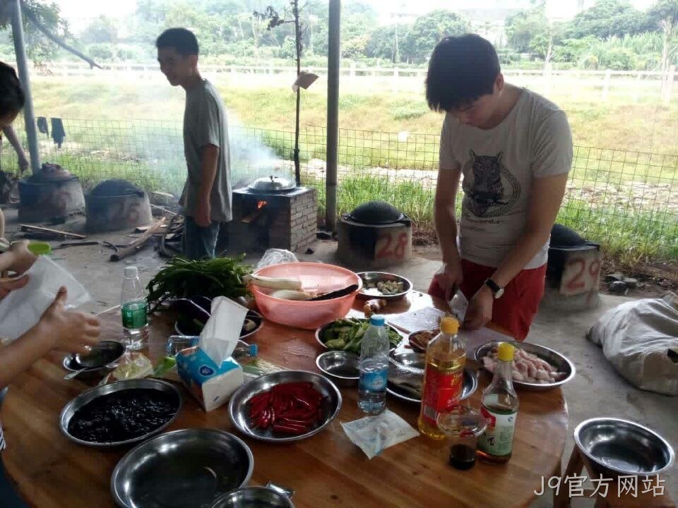 J9官方网站的大厨