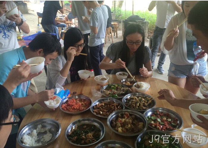 J9官方网站午餐